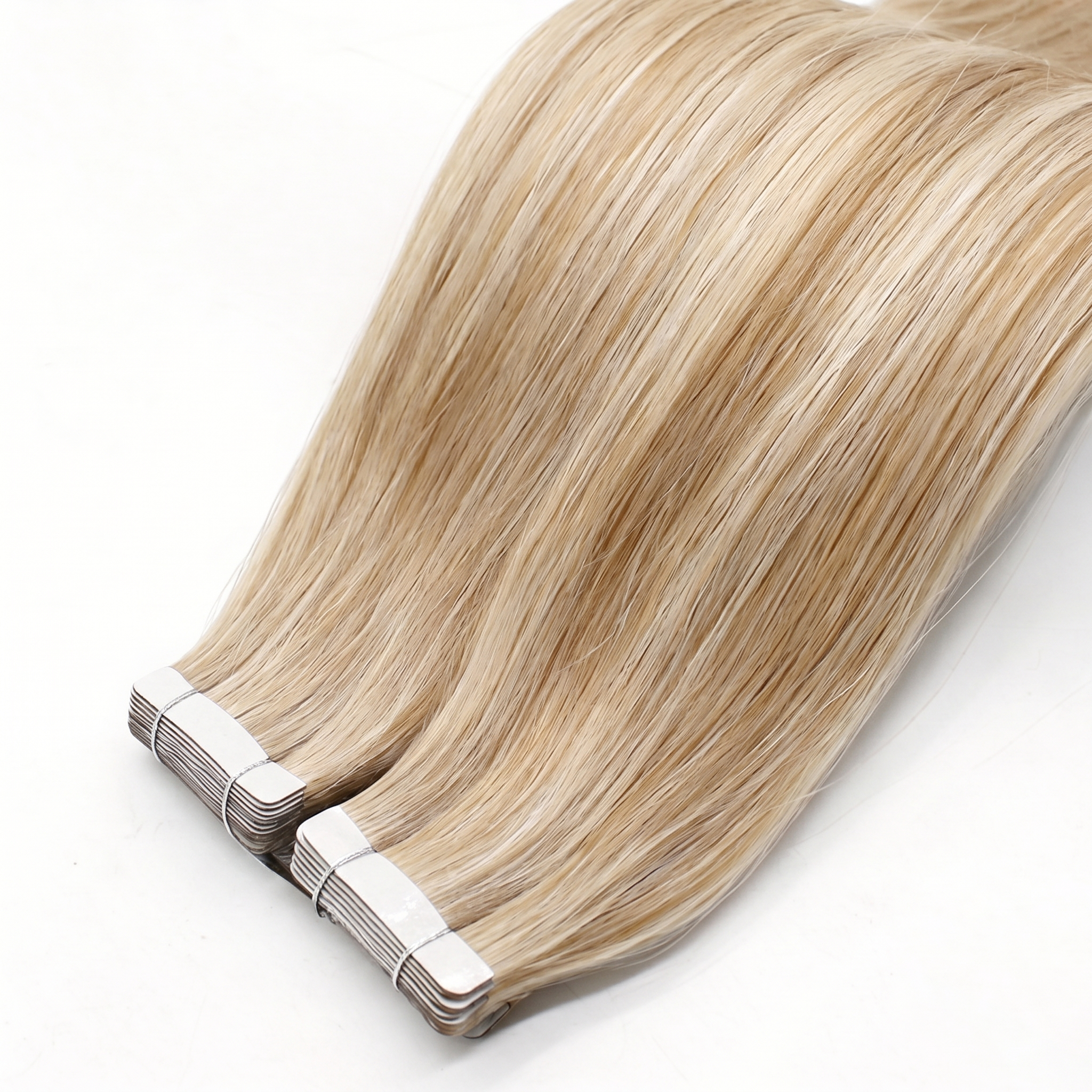 CLASSIC TAPE-IN HAIR EXTENSIONS, CHAMPAGNE OVATION #P10/16/60-80
